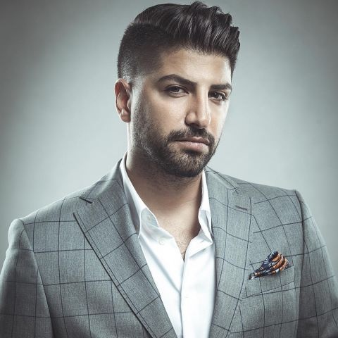 دانلود آهنگ زانیار خسروی توی هر جمعی بدون تو میرم یه گوشه